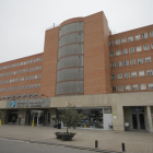 Façana principal de l’hospital Arnau de Vilanova.