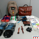 Els objectes recuperats a la casa del detingut pels Mossos acusat de tres robatoris amb força.