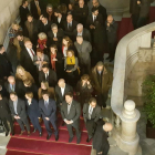 El president Carles Puigdemont i altres membres del Govern aquest divendres amb Carme Forcadell al Parlament.