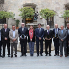 Puigdemont, amb les DO d’oli ■ El president Carles Puigdemont va rebre ahir els presidents de les denominacions d’origen oleícoles, entre els quals Enric Dalmau, de la DO Garrigues. En total, aglutinen 92 empreses i 12.000 tones d’oli.