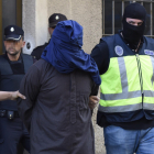 La policia trasllada un detingut a la localitat d’Inca (Mallorca).