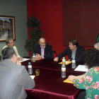 La reunión que se celebró ayer en Almacelles. 