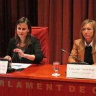 La consellera Meritxell Serret junto a la presidenta de la comisión de Agricultura, Marisa Xandri.