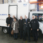 Presentació del nou camió frigorífic, ahir, a la seu del Banc dels Aliments de Lleida.