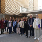 Foto de grupo de los donantes que ayer visitaron las instalaciones del IRB Lleida.