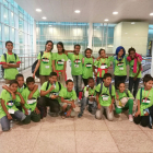 Els infants sahrauís a la seua arribada a l'aeroport del Prat de Barcelona.
