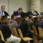 Los nueve acusados en un juicio que empezó el lunes y finalizó ayer en la Audiencia Provincial de Lleida.