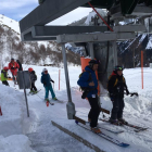 La estación de Tavascan, en el Sobirà, reabrió sus puertas y acogió a unos 500 esquiadores. 