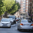 Unos 12.000 coches pasan al día por Lluis Companys, que será unidireccional hacia avenida Catalunya.