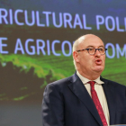 El comissari d’Agricultura, Phil Hogan, va presentar ahir la proposta de la PAC.