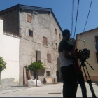 Veïns del poble de Baro, a Soriguera, van fer sonar ahir la campana.