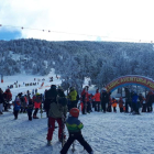 Más de 1.600 personas esquiaron ayer en las pistas de Port Ainé tras desconvocarse la huelga.
