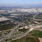 Vista aérea de l’Horta de Lleida, con el viaducto del AVE de Rufea en primer plano. 