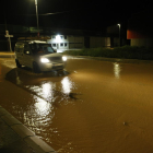 Imagen de la calle Farraginals de Alpicat, que se inundó ayer por las lluvias. 