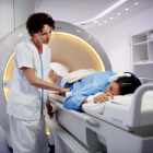 Un pacient se sotmet a una resonància magnètica