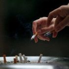 Seis de cada diez españoles, a favor de regular igual "e-cigarrillo" y tabaco
