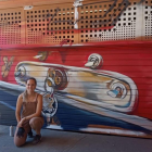 La artista Lily Brik pinta un nuevo mural en Lleida