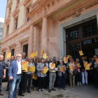 Alcaldes d'ERC, aquest divendres a la subdelegació del govern espanyol.