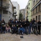 Integrants del col·lectiu VMP Lleida, que habitualment circulen en patinet elèctric per la ciutat.