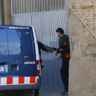 Una de les dos víctimes, que també va ser detingut, dijous durant l'escorcoll a un habitatge de Torre-serona.