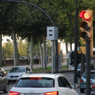 Imagen de la cabina para radar fijo instalada en la avenida de Madrid, una de las 9 que hay repartidas por la ciudad.