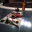 Imagen de la lápida del dictador Francisco Franco.