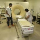 Imagen de archivo de un TAC en la Unidad de Radiología del hospital Arnau de Vilanova.