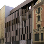 Imagen virtual del futuro edificio en la fachada que da a Blondel, al lado de la casa Morera o La Lira.
