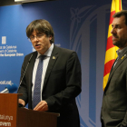 Carles Puigdemont i Toni Comín, ahir en roda de premsa a Brussel·les després de conèixer la sentència.
