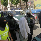 Imagen de la detención de uno de los tres hermanos en julio de 2016 en Lleida. 