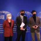 Ponsatí, Puigdemont i Comín, en una imatge d’arxiu al Parlament europeu.