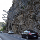 Redes para evitar la caída de rocas instaladas en la C-14 entre Organyà y Montant de Tost.