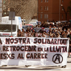 Una marcha hasta la cárcel de Brians protesta en apoyo de los anarquistas presos