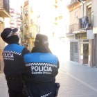 Agents de la Guàrdia Urbana de Lleida en una imatge d'arxiu.