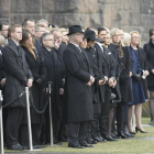 La familia real sueca guardó un minuto de silencio.