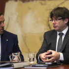 Junqueras i Puigdemont durant un reunió del Govern.