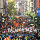 Unas 30.000 personas apoyaron ayer en Bilbao el referéndum.