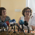 Juana Rivas junto a la asesora jurídica del Centro de la Mujer de Maracena, Francisca Granados.