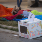 Varias personas duermen frente a la sede del Tribunal Superior de Justicia de Cataluña (TSJC)