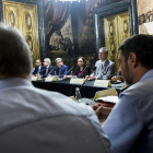 La reunió de la junta local de seguretat de l'ajuntament de Barcelona el dia posterior als atemptats.