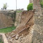 L'esllavissada a la muralla de la Seu Vella.