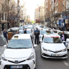 La marcha se inició en la avenida Blondel, donde Mohamed Ezzeraiga inició su última carrera como taxista. 