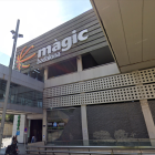 Imatge de la façana del centre comercial Màgic de Badalona.