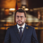 El president Pere Aragonès durante su mensaje de Navidad desde la Biblioteca Nacional de Catalunya.