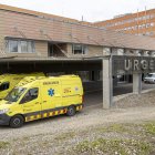 Exterior de l’àrea d’Urgències de l’Arnau de Vilanova. - JORDI ECHEVARRIA
