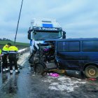 Imatge dels dos vehicles afectats per la col·lisió.