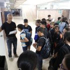 Alumnes de Secundària, en el primer dia de l’actual curs en un institut de Lleida. - AMADO FORROLA