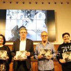 Anna Sàez, Joan Talarn, Lleonard Delshams i Estefania Rufach, ahir a l’IEI en la presentació del llibre de Sant Jordi de SEGRE. - LLEONARD DELSHAMS