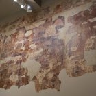 Una de les pintures murals de Sixena exposades al MNAC, a Barcelona