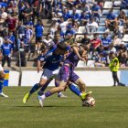 Una jugada del partit que van disputar Lleida i Espanyol al Camp d’Esports aquesta temporada passada. - JORDI ECHEVARRIA
